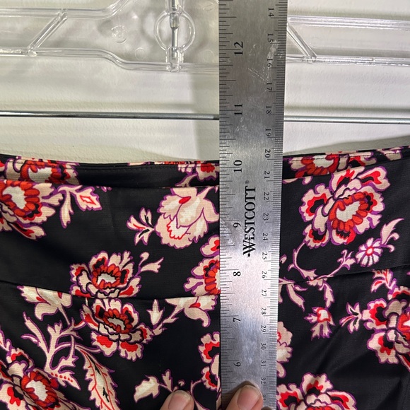 Ann Taylor Floral Elastic Waist Mid Rise Straight Leg Casual Crop Pants 10 - Picture 10 of 12